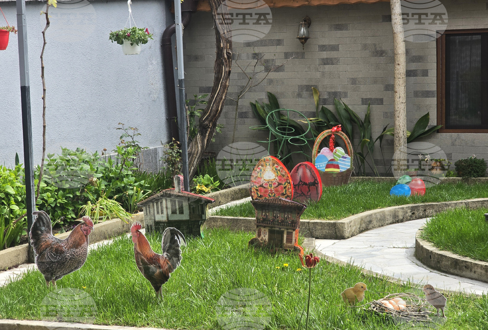 Петрич - къща-музей „Ванга“ - великденска украса