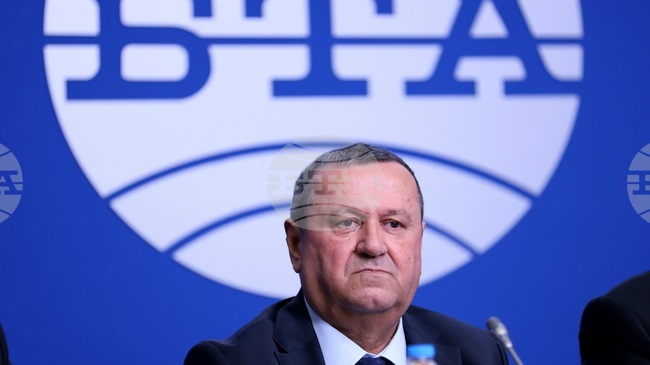 Приемната грижа не е просто работа, тя е кауза, каза социалният министър Хасан Адемов