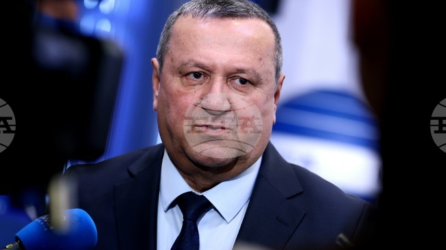 Labour Minister Ademov: Making a Choice Between Bread and Ballot in 21st Century Is Absurd