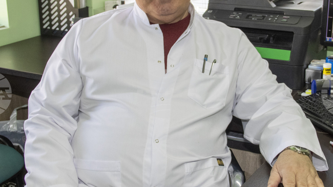 Здравната система е пред срив и са необходими спешни мерки, предупреди председателят на Районната колегия на БЛС в Търговище д-р Добрин Папуров 