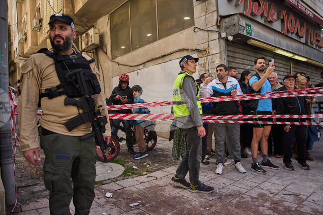 Израел бе подложен днес на атаки едновременно от Иран, Йемен и Ливан