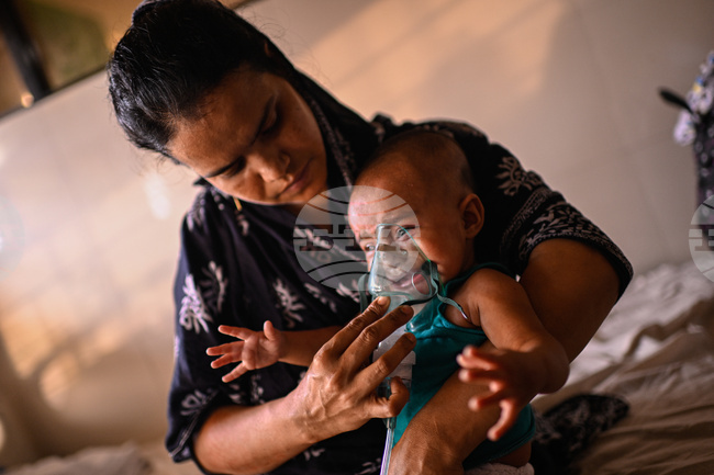 APTOPIX Bangladesh Measles