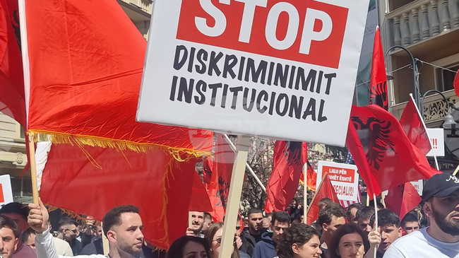 Студенти от Косово протестираха в Прищина в подкрепа на техни колеги от Северна Македония