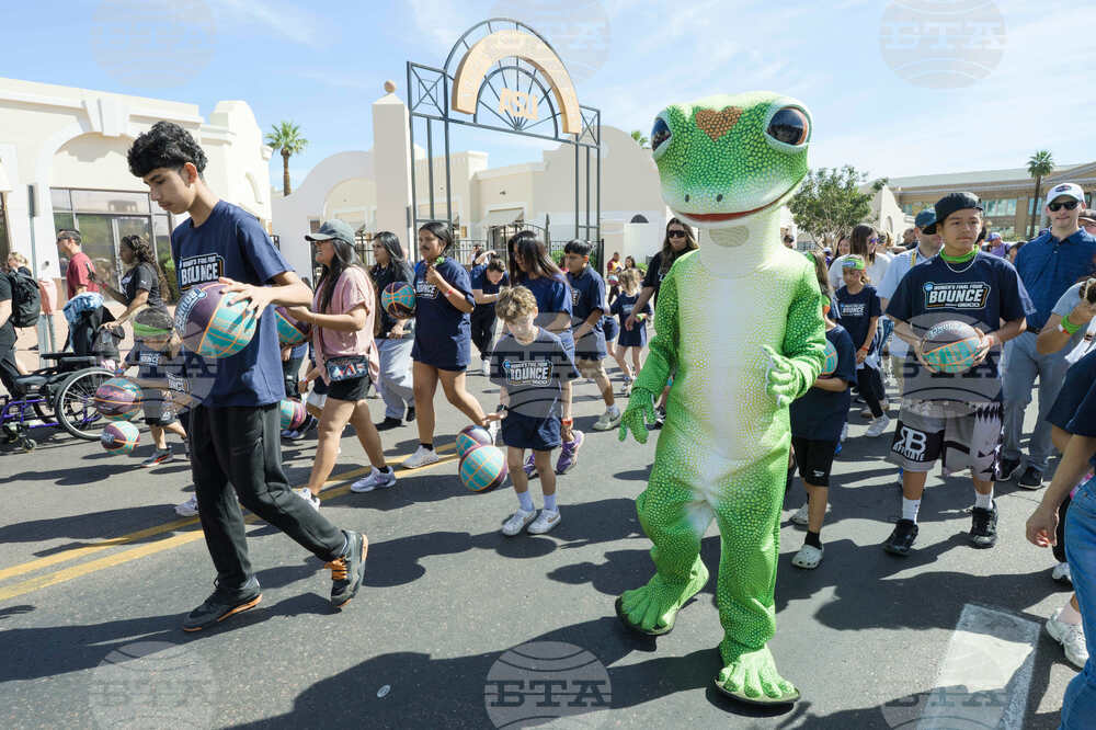 Women's Final Four Bounce presented by GEICO