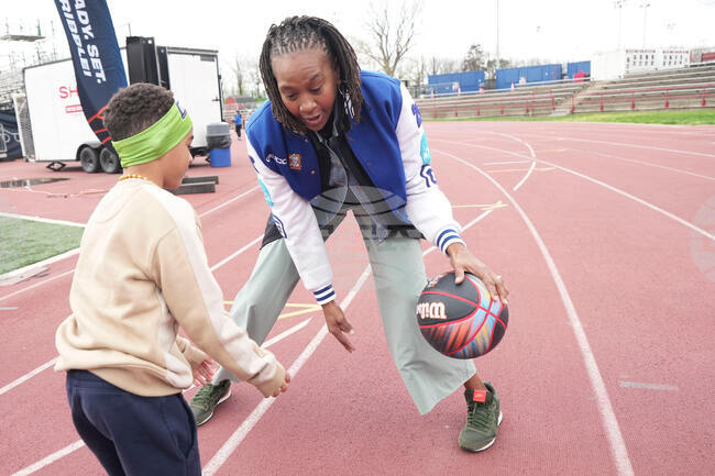 Men's Final Four Dribble presented by GEICO