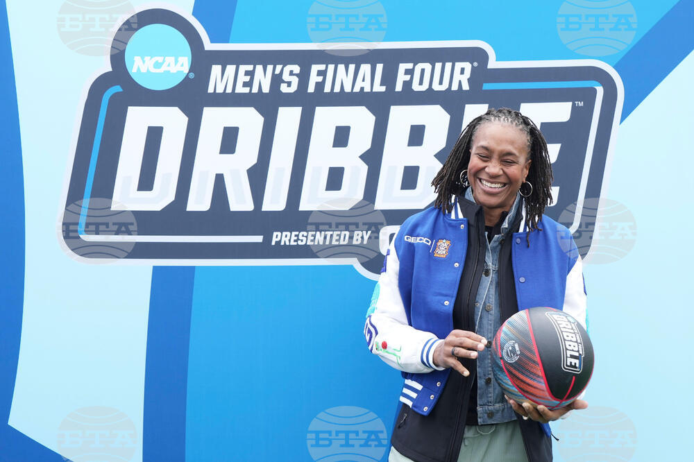 Men's Final Four Dribble presented by GEICO