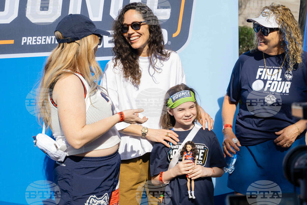 Women's Final Four Bounce presented by GEICO