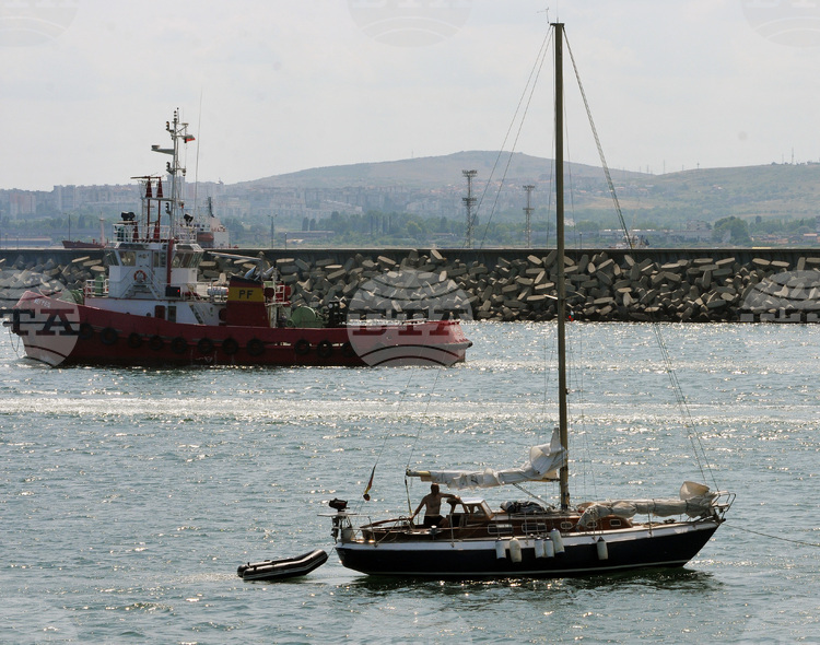 Turkiye Seizes 550 Tonnes of Fish, 84 Illegal Fishing Vessels in 2025