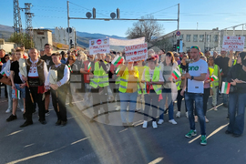 Село Първенец - протест - път