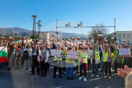Село Първенец - протест - път