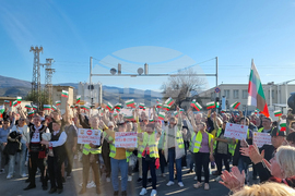 Село Първенец - протест - път