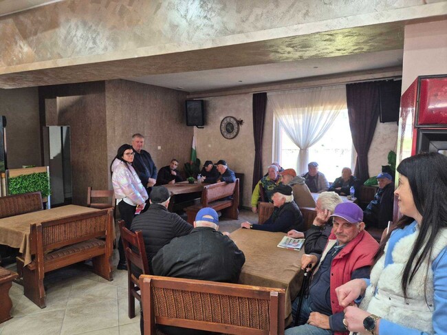 Кандидати за народни представители от „БСП – Обединена левица“ в 22 МИР-Смолян се срещнаха с граждани в Доспат и селата Змеица и Барутин