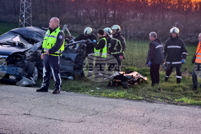 Жена и дете са с опасност за живота вследствие на катастрофата, станала на пътя Добрич - Силистра