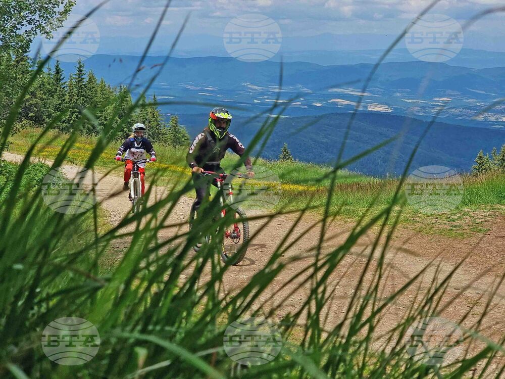 Giro d’Italia in Bulgaria, Stage 3: the Route Comes to Life in Images Captured on Camera by BTA
