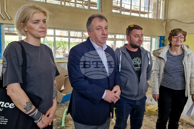 Проектът за реновиране на зала „Плиска" е свързан с енергийна ефективност, смяна на инсталациите и изграждане на енергийно захранване, каза кметът на Шумен 