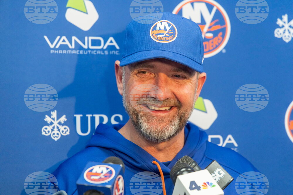 Islanders DeBoer Hockey