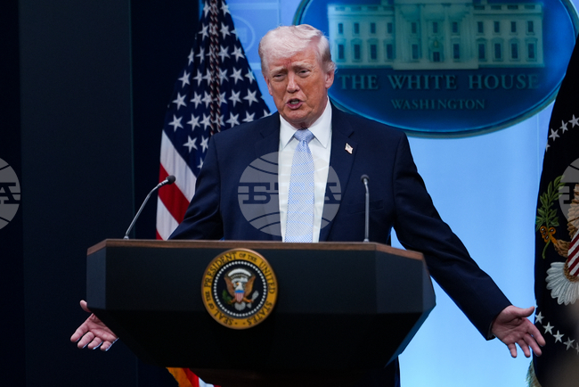 Тръмп си намери отбивка, пише "Ню Йорк таймс"; според "Вашингтон пост" мрачната му реторика засенчва лунната мисия; "Монд" говори за "психичното му здраве"