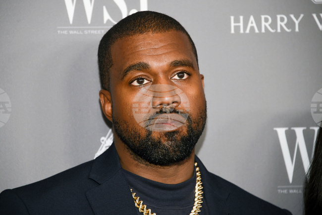 Правителството на Великобритания забрани влизането на рапъра Кание Уест в страната, съобщи Би Би Си