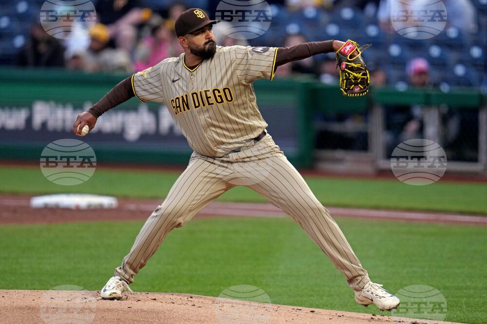 Padres Pirates Baseball