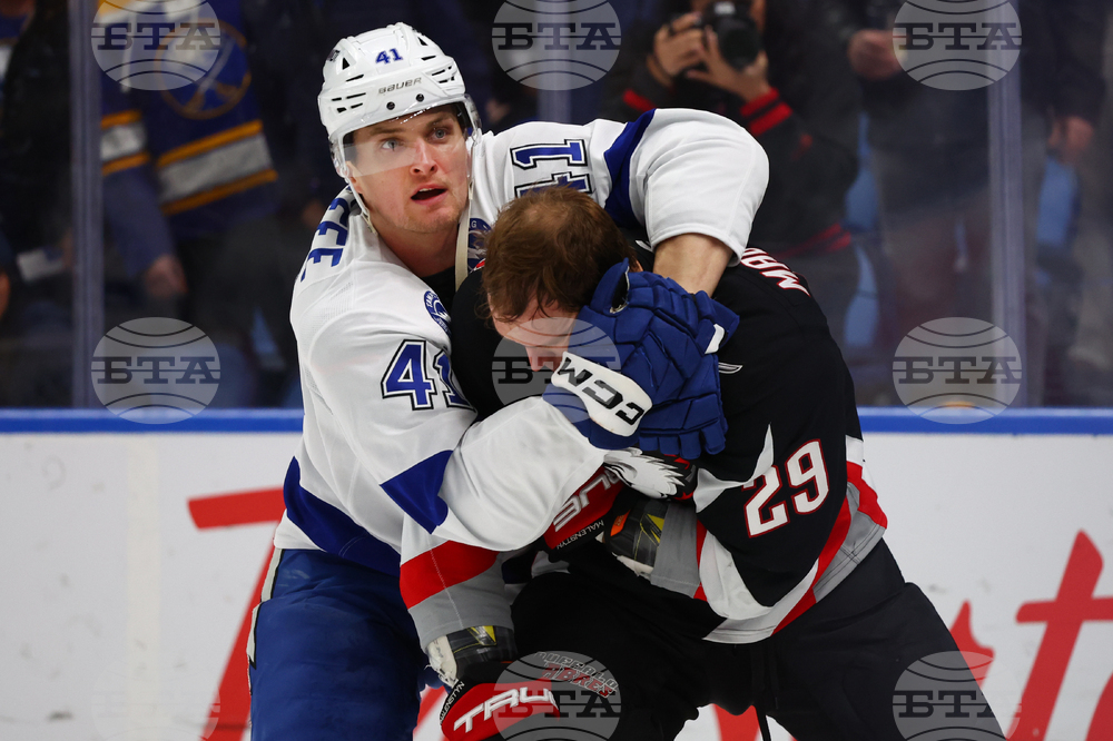 Lightning Sabres Hockey