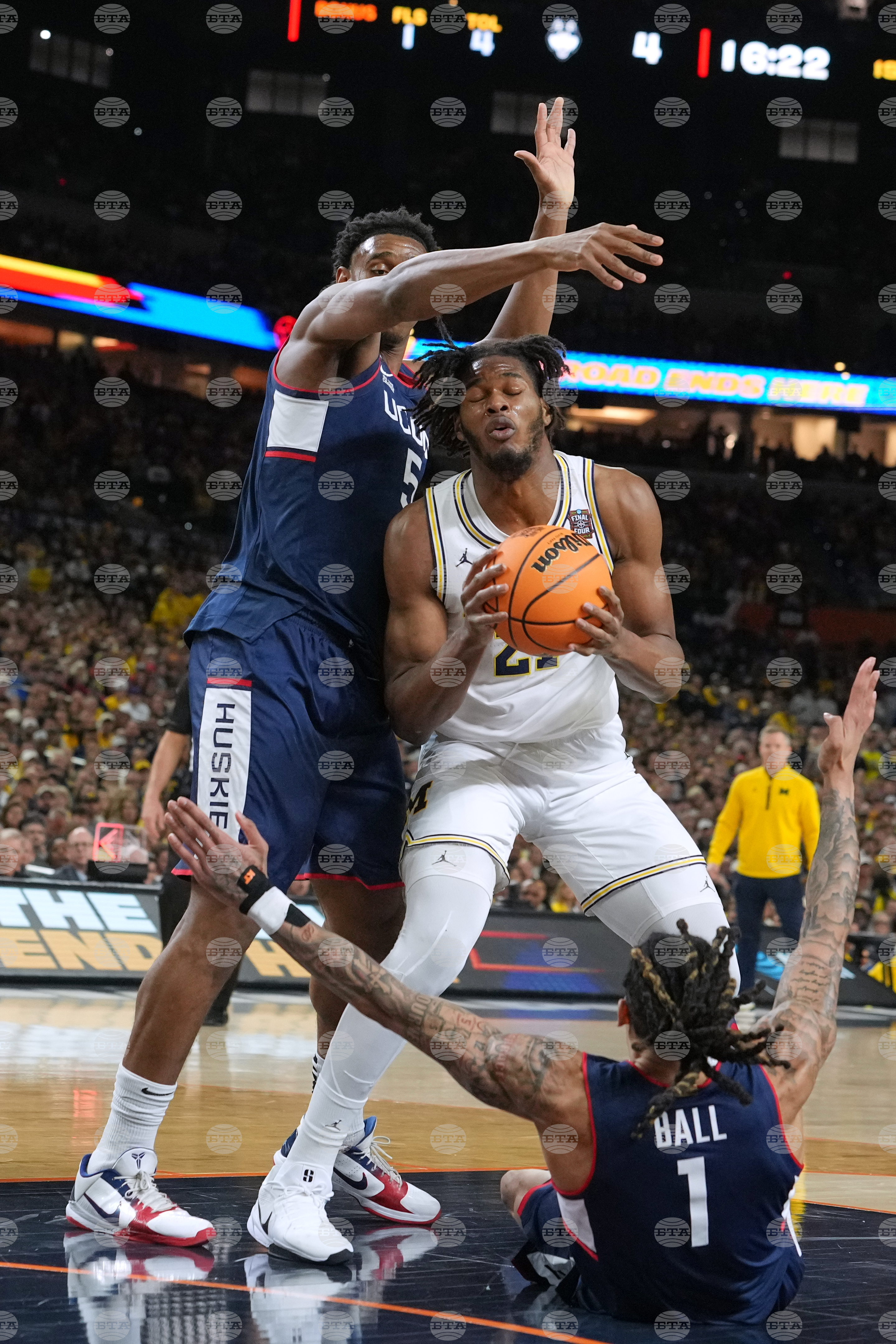 NCAA UConn Michigan Basketball