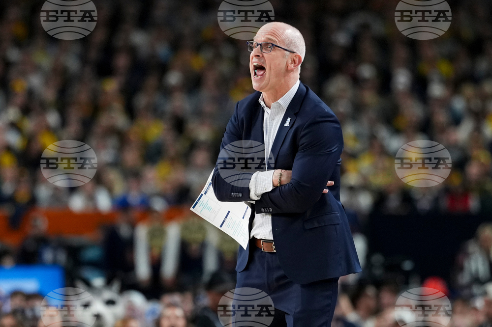 NCAA UConn Michigan Basketball