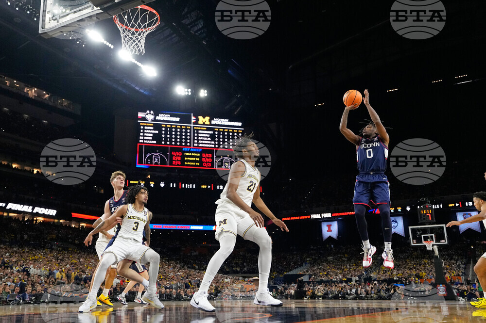 NCAA UConn Michigan Basketball