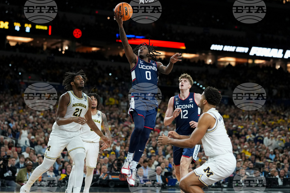 NCAA UConn Michigan Basketball