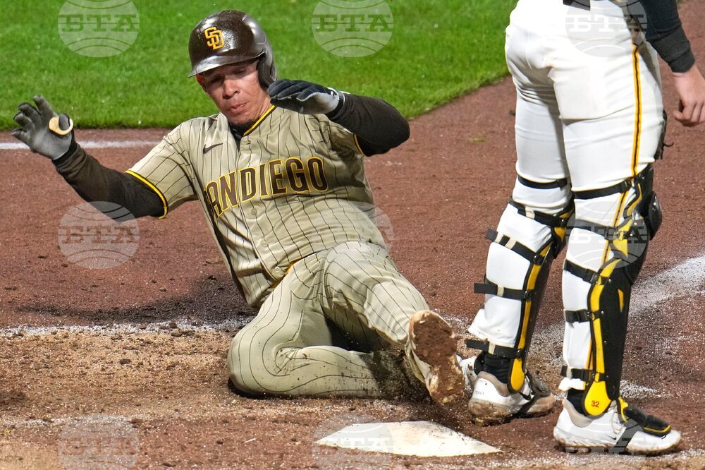 Padres Pirates Baseball