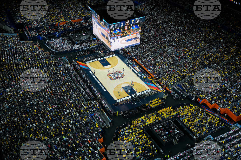 NCAA UConn Michigan Basketball