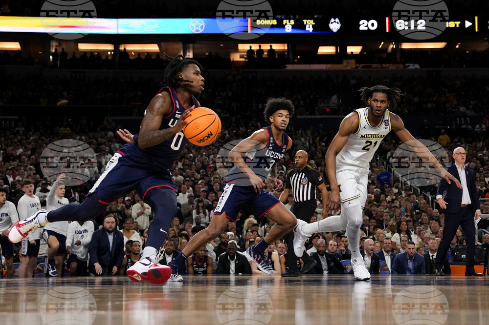 NCAA UConn Michigan Basketball