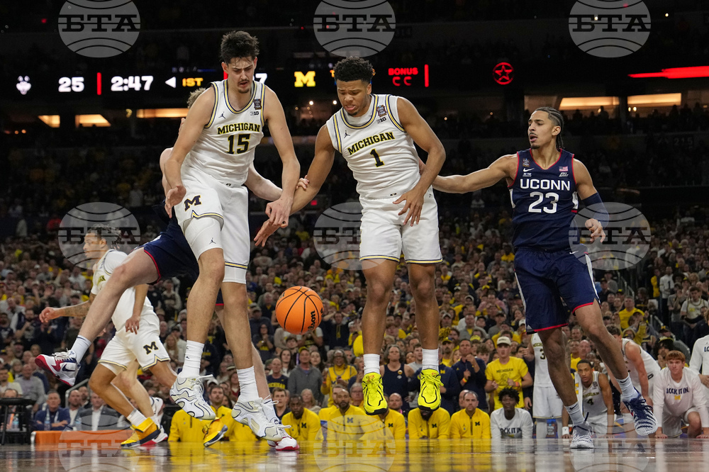 NCAA UConn Michigan Basketball