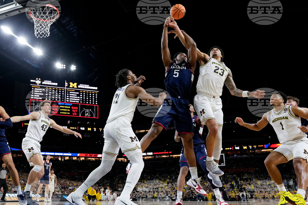 NCAA UConn Michigan Basketball