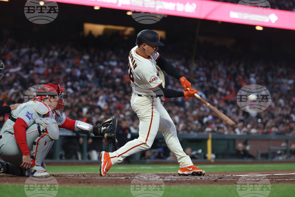 Phillies Giants Baseball