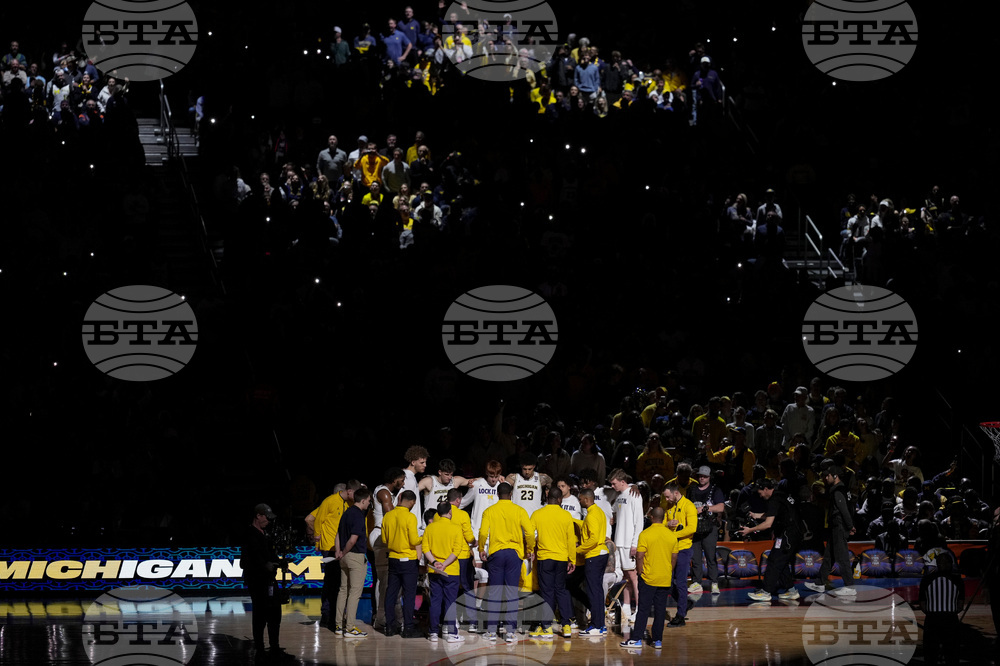 NCAA UConn Michigan Basketball