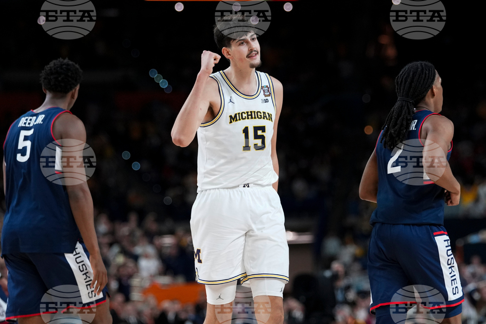 NCAA UConn Michigan Basketball