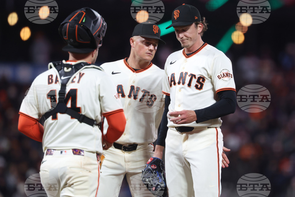 Phillies Giants Baseball