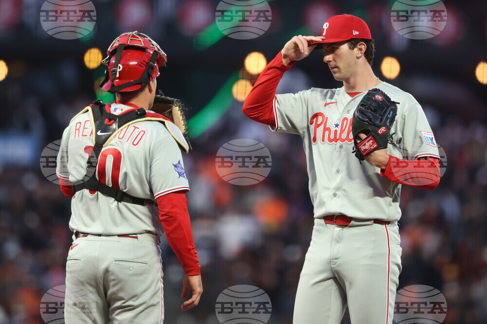 Phillies Giants Baseball