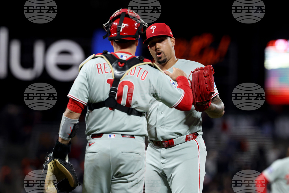 Phillies Giants Baseball