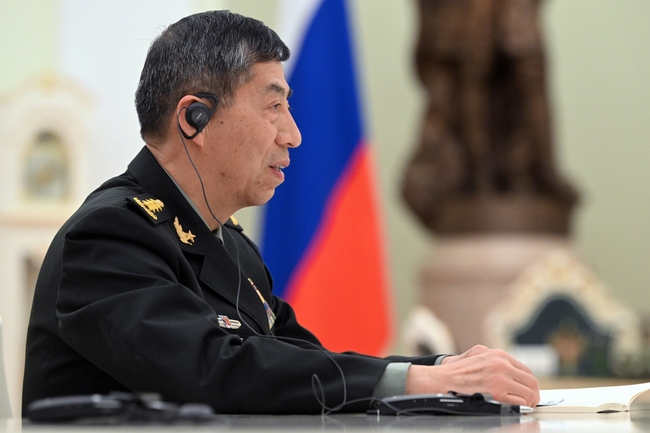 Китайският министър на отбраната предупреди, че Пекин е готов да използва сила за обединяване с Тайван