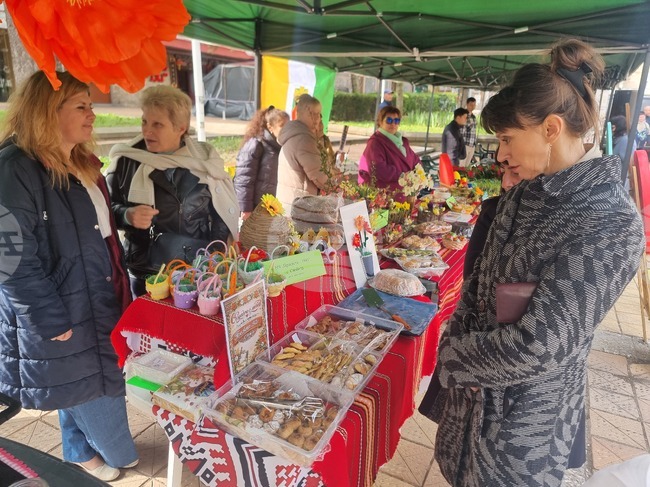 Добрич - Община Добричка - Великденско изложение