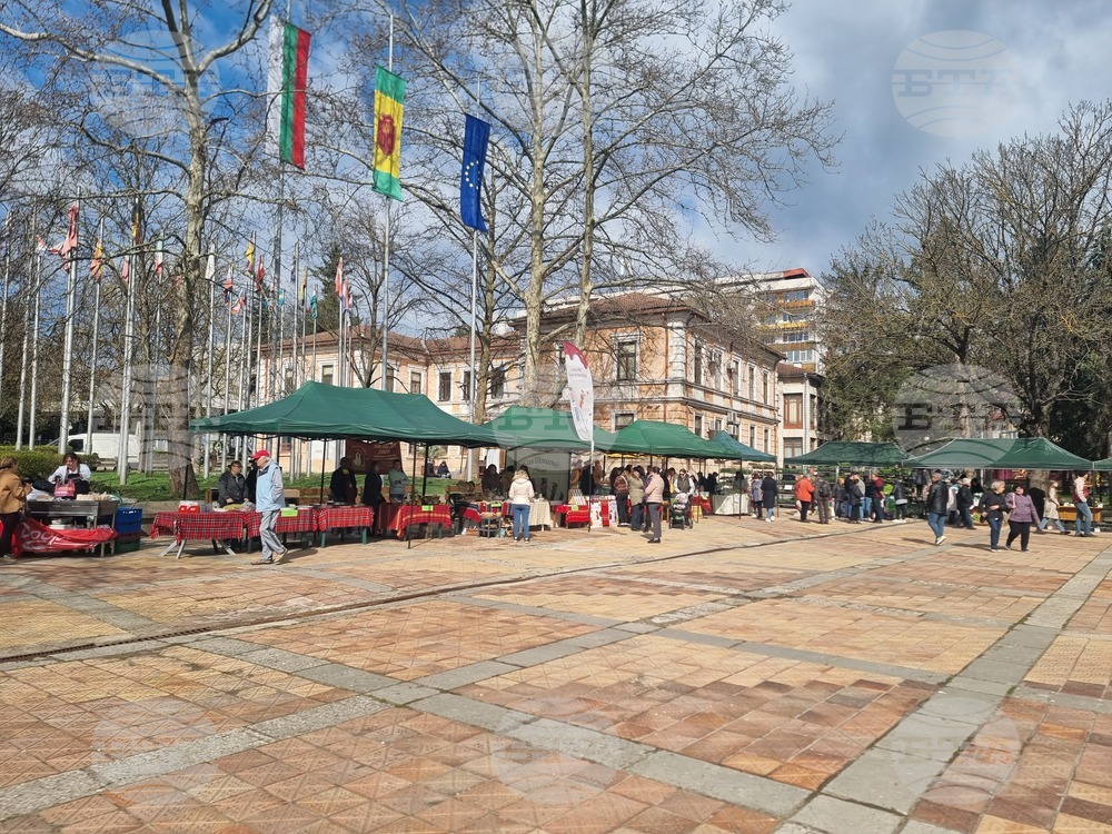 Добрич - Община Добричка - Великденско изложение