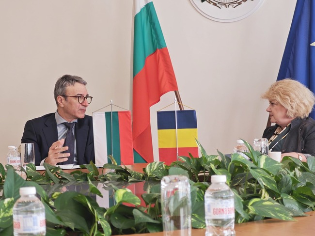 Енергийната и транспортна свързаност на България с Румъния обсъди служебният министър Трайков с румънския посланик 