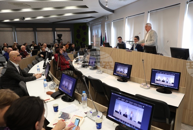 Социално-икономическото развитие на България обсъдиха КНСБ и „Продължаваме промяната“