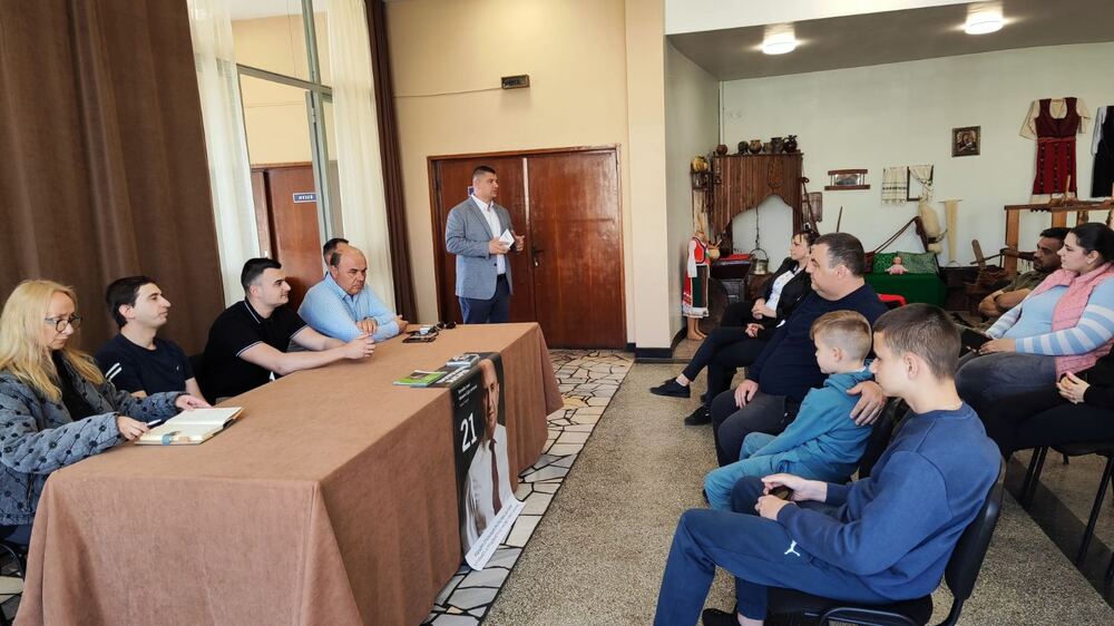 Кандидати от видинската листа на "Прогресивна България" се срещнаха с жителите на село Макреш