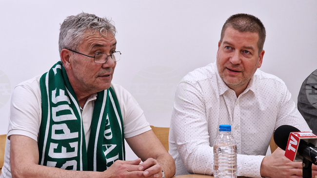 "Настояваме концепцията във футболния Берое да се промени", каза кметът на Стара Загора Живко Тодоров