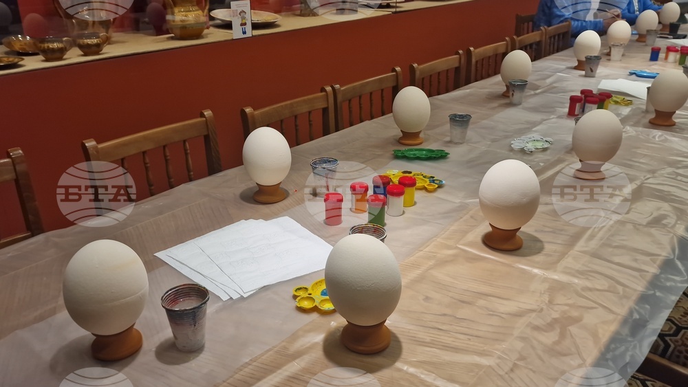 Троян - „Яйцата на художника“ - инициатива