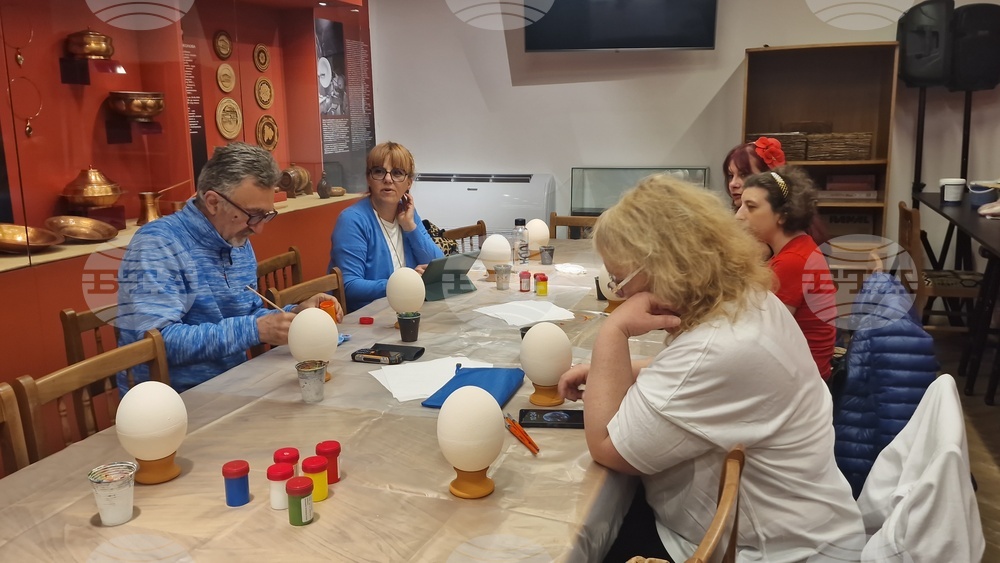 Троян - „Яйцата на художника“ - инициатива