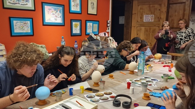 Троян - „Яйцата на художника“ - инициатива