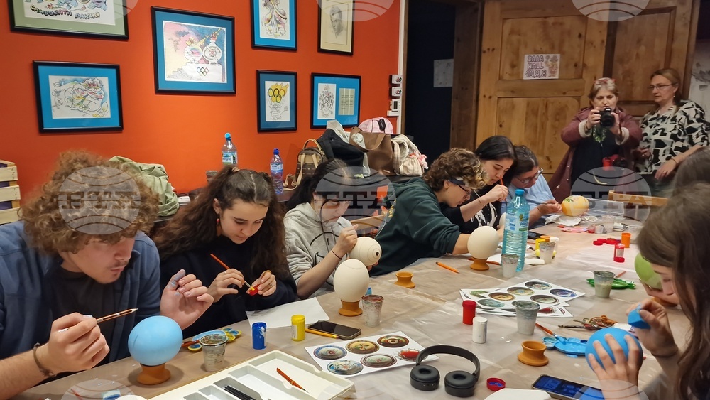 Троян - „Яйцата на художника“ - инициатива